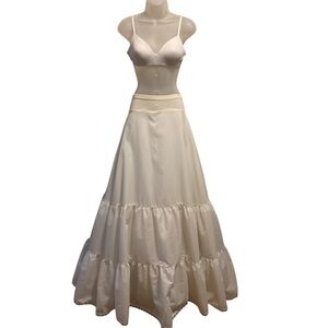 EUC 28” Vintage white Nylon and Tulle Petticoat full skirt/compression top
